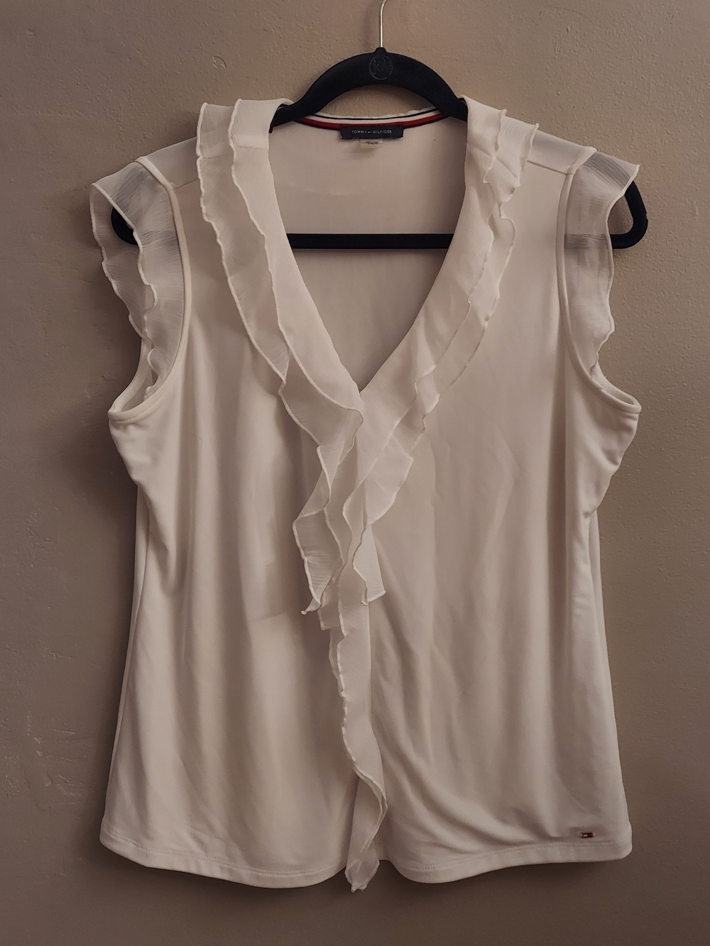 TOMMY HILFIGER White Flutter Sleeve Mixed Media Sleeveless Ruffled Top L Flirty - Picture 2 of 10